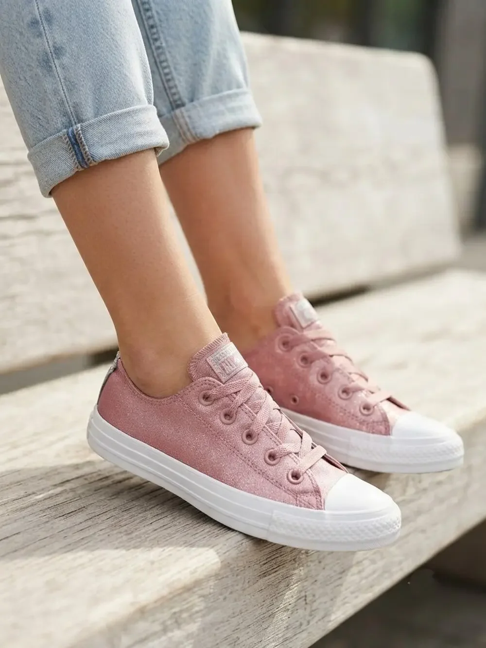Converse Chuck Taylor All Star Junior Size 3 US Pink Glitter Low Top Sneakers